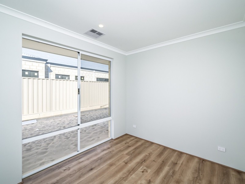 30 Venetian Road, Eglinton WA 6034