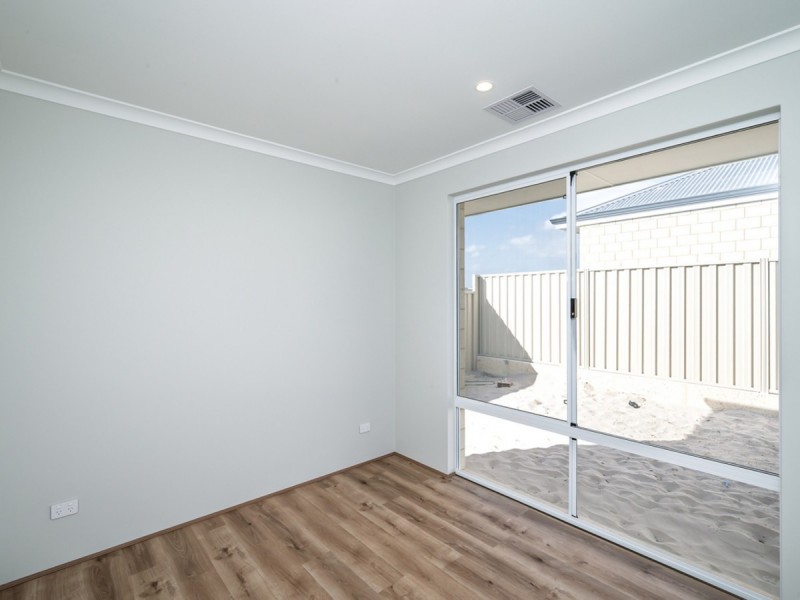 30 Venetian Road, Eglinton WA 6034