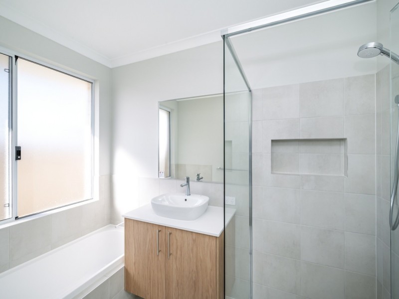 30 Venetian Road, Eglinton WA 6034