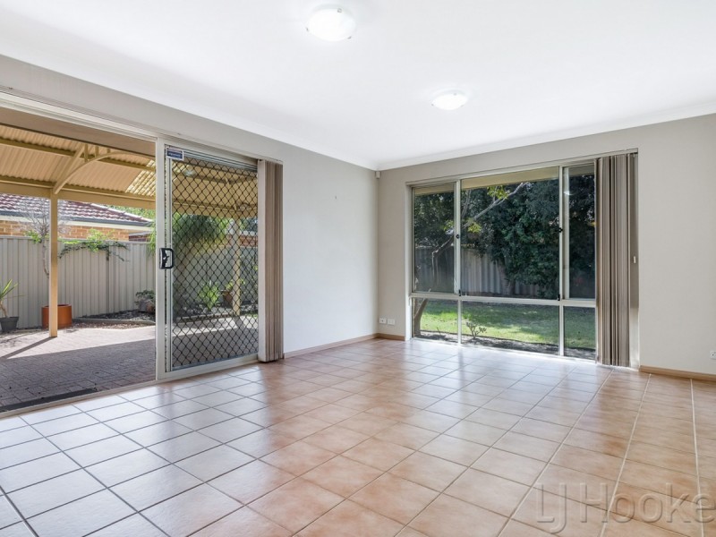 55 Lydiard Retreat, Canning Vale WA 6155