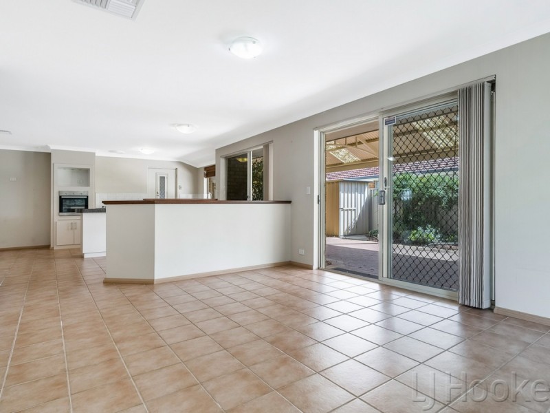 55 Lydiard Retreat, Canning Vale WA 6155