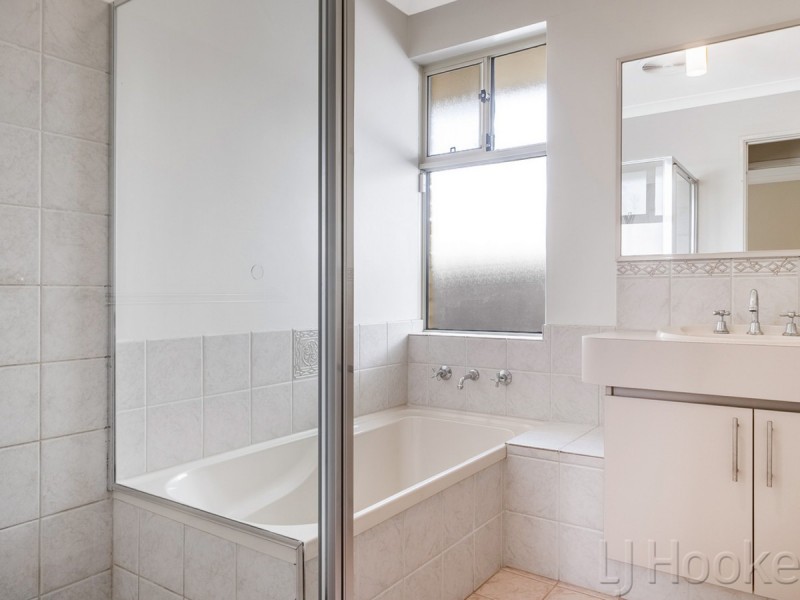 55 Lydiard Retreat, Canning Vale WA 6155