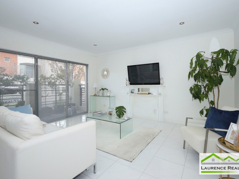 10 Eveleigh Boulevard, Clarkson WA 6030