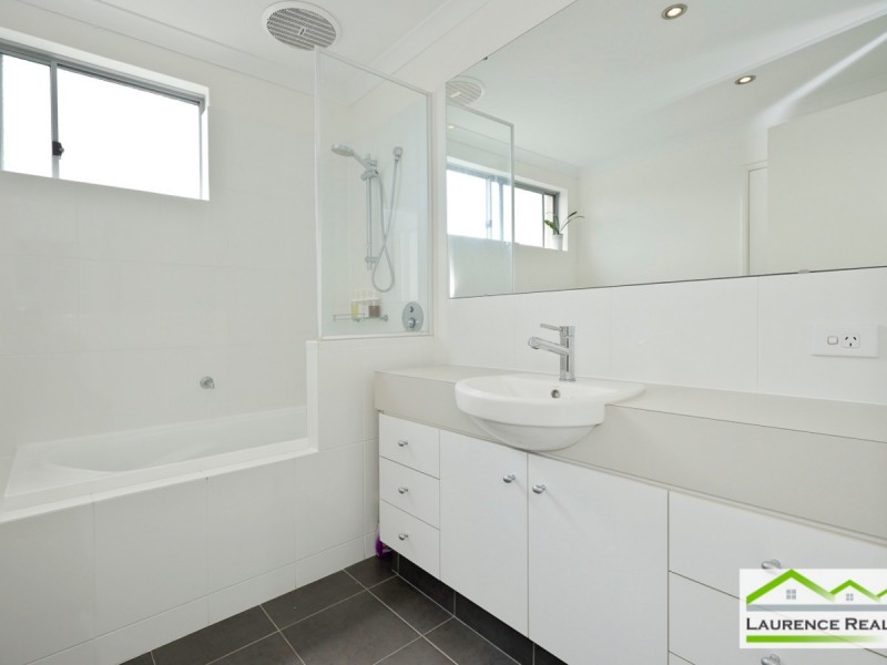 10 Eveleigh Boulevard, Clarkson WA 6030