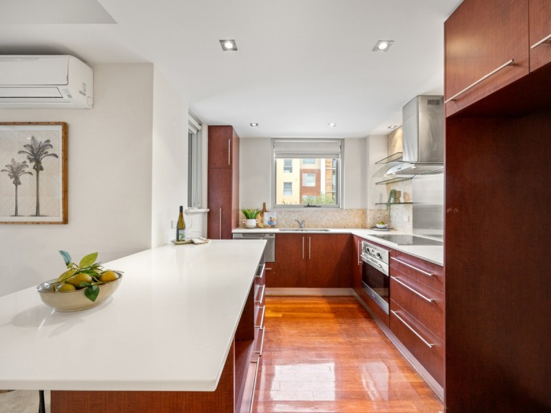 4/154 Aberdeen Street, Northbridge WA 6003