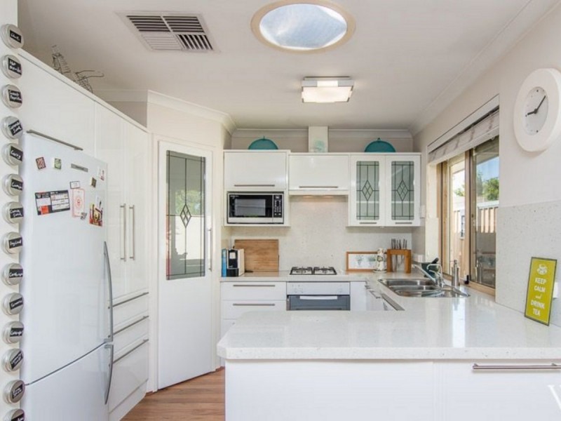 11/2 Palmerston Street, St James WA 6102