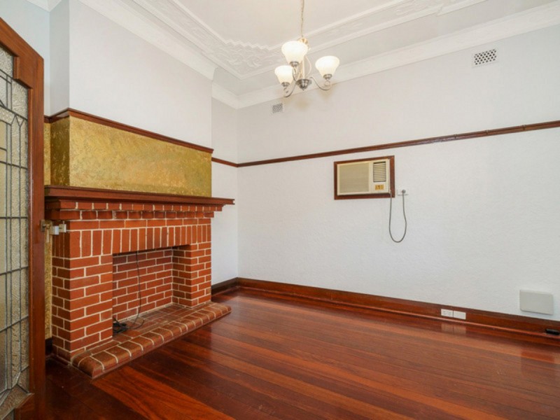 4 Kooyong Road, Rivervale WA 6103