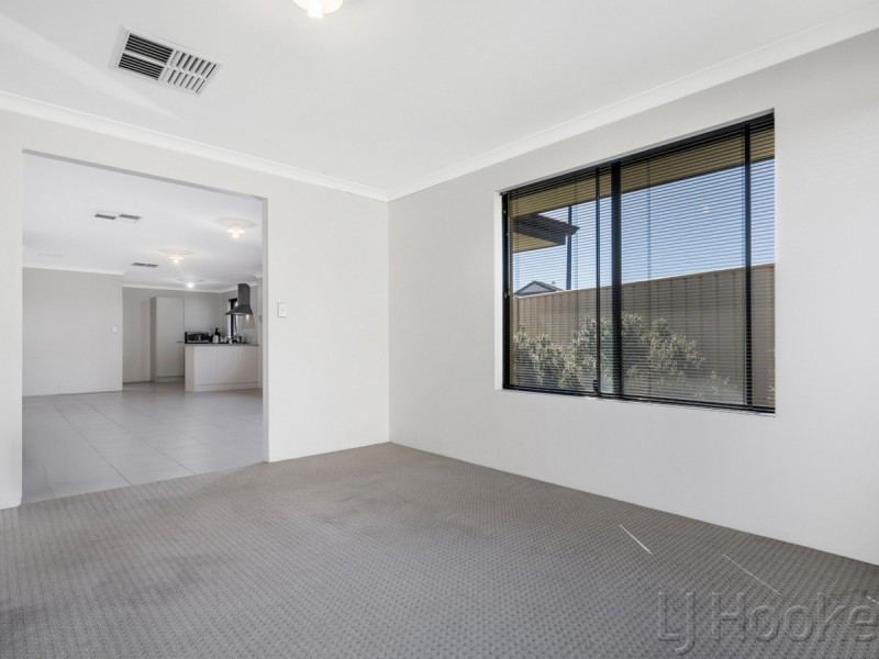 13/6 Chipping Crescent, Butler WA 6036