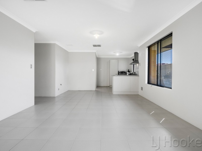 13/6 Chipping Crescent, Butler WA 6036