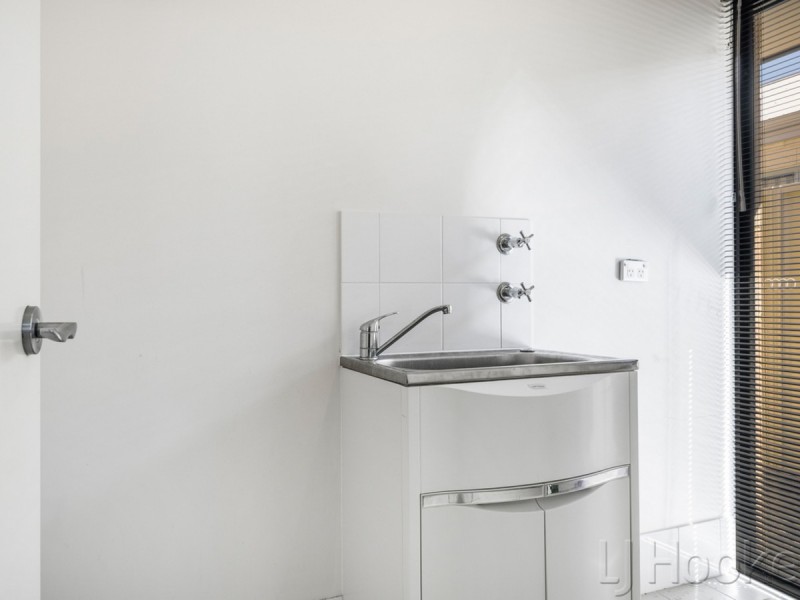 13/6 Chipping Crescent, Butler WA 6036