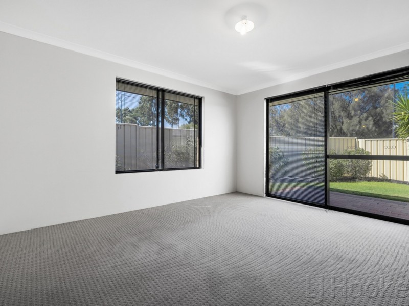13/6 Chipping Crescent, Butler WA 6036