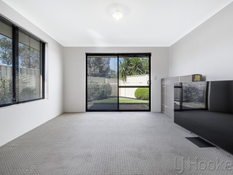 13/6 Chipping Crescent, Butler WA 6036