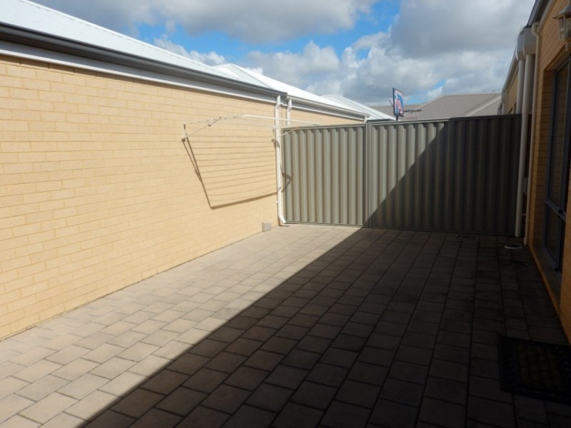 135 Broadway Boulevard, Piara Waters WA 6112