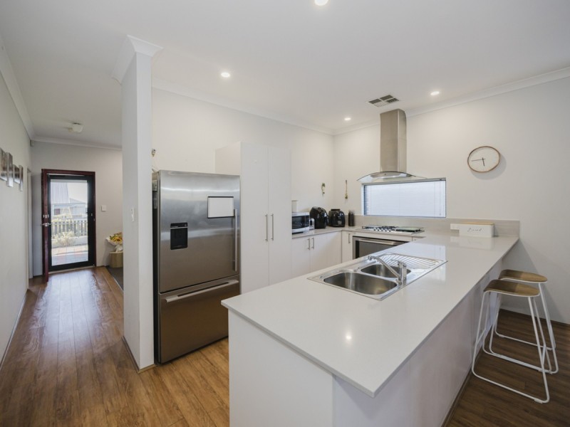 2 Betts Lane, Alkimos WA 6038