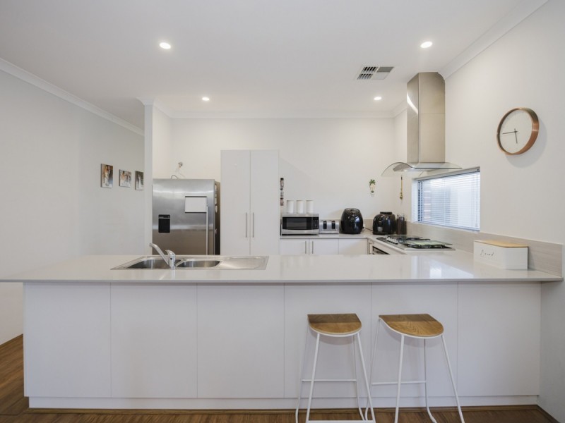 2 Betts Lane, Alkimos WA 6038