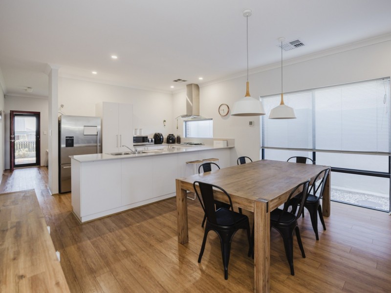 2 Betts Lane, Alkimos WA 6038