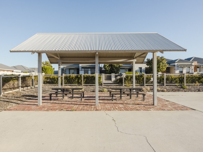 2 Betts Lane, Alkimos WA 6038