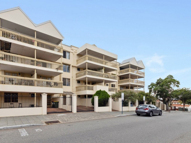 4/22 Nile Street, East Perth WA 6004