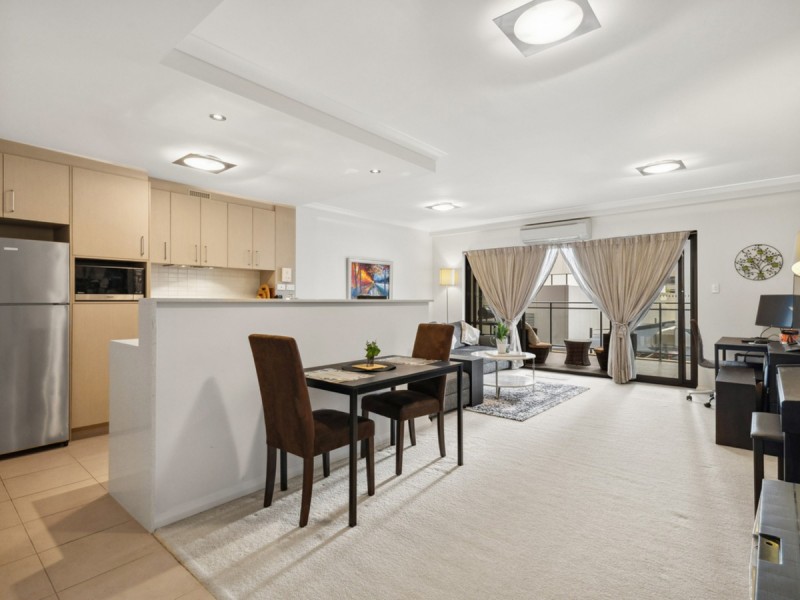 42/18 Wellington Street, East Perth WA 6004