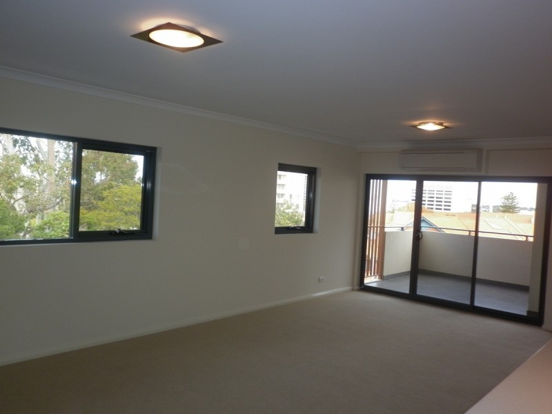 64/18 Wellington Street, East Perth WA 6004