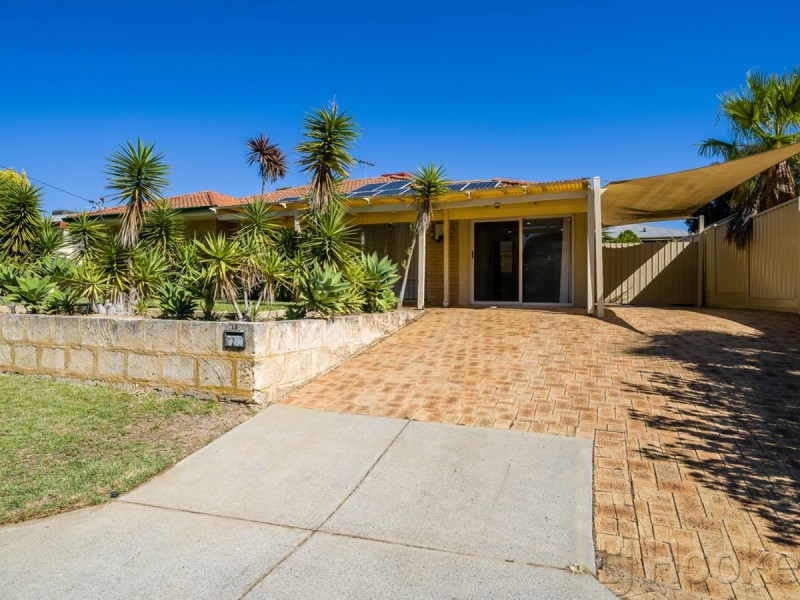 15 Addison Gardens, Merriwa WA 6030