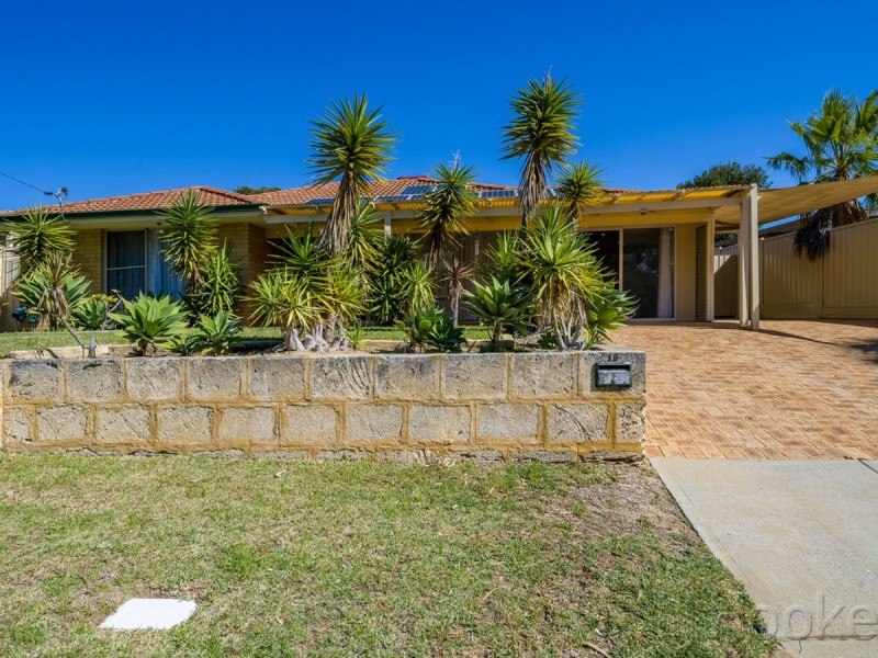 15 Addison Gardens, Merriwa WA 6030