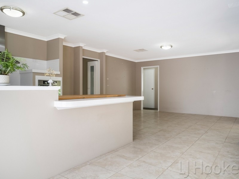 15 Addison Gardens, Merriwa WA 6030