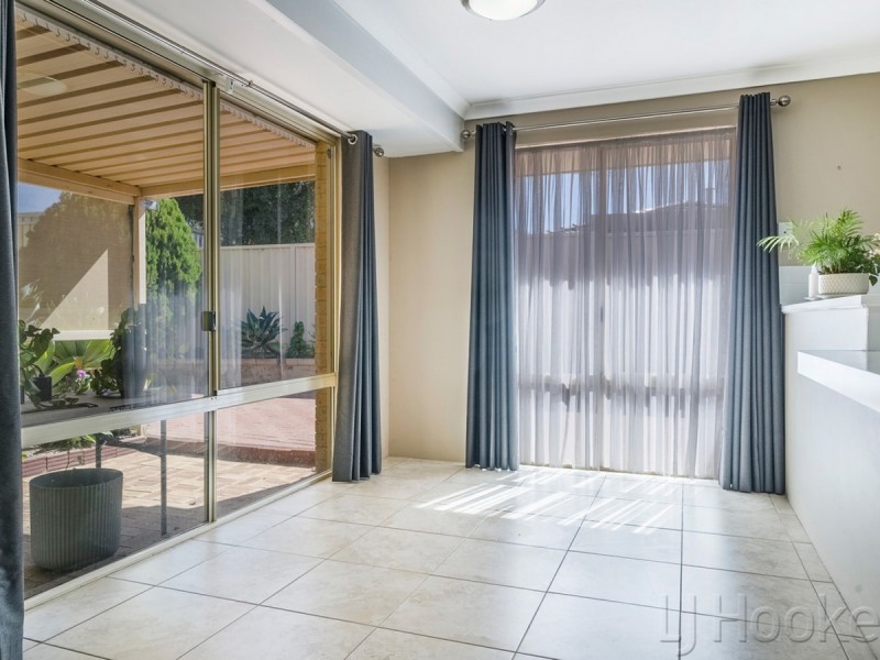 15 Addison Gardens, Merriwa WA 6030