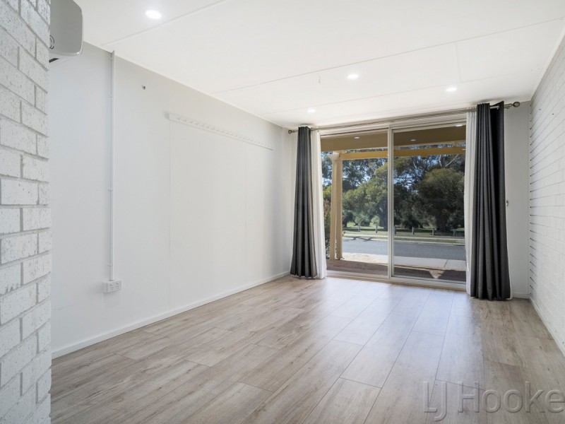 15 Addison Gardens, Merriwa WA 6030