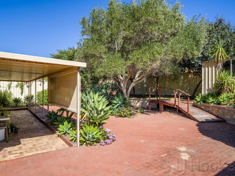 15 Addison Gardens, Merriwa WA 6030