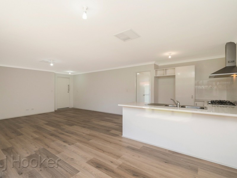 4 Amery Court, Thornlie WA 6108