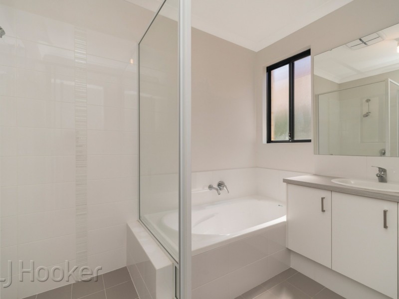 4 Amery Court, Thornlie WA 6108