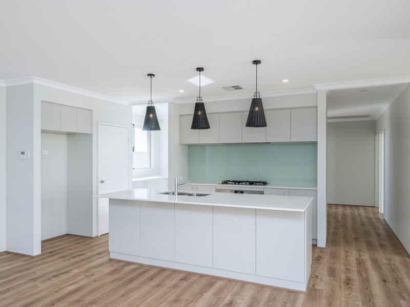 30 Venetian Road, Eglinton WA 6034