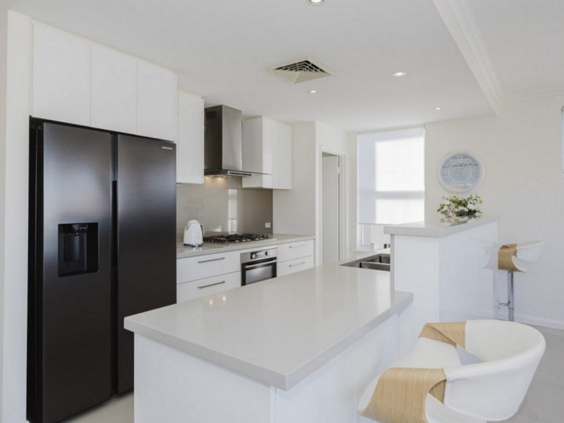 8 Syros Court, Mindarie WA 6030