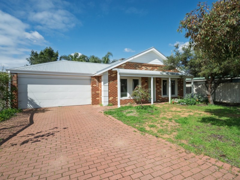 15 Redshank Close, East Cannington WA 6107