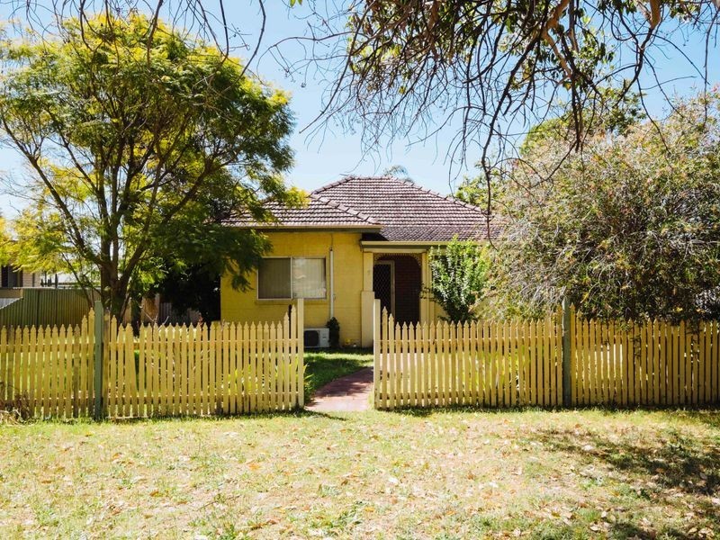 7 Morgan Road, Redcliffe WA 6104