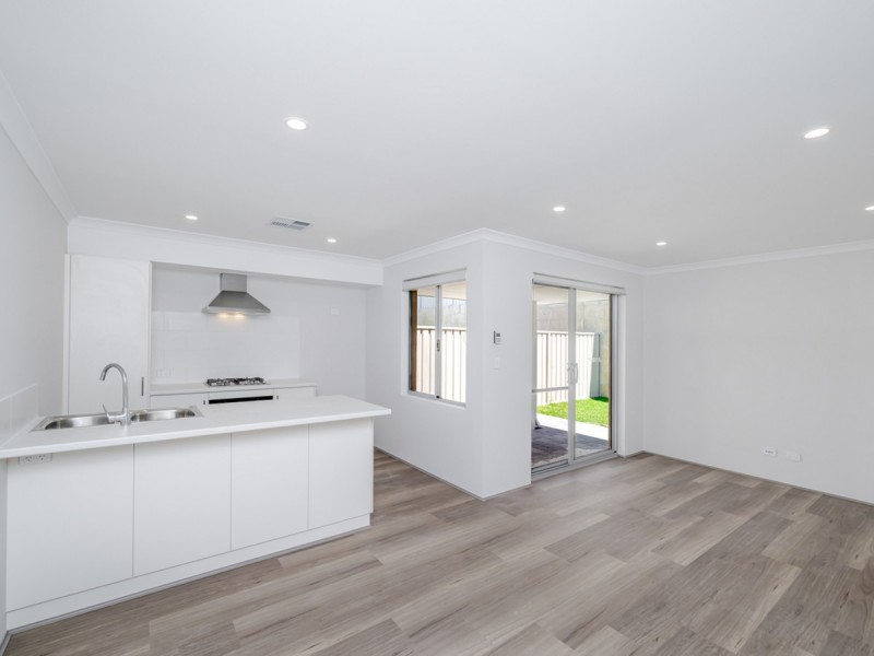 17A Rainbow Parkway, Two Rocks WA 6037