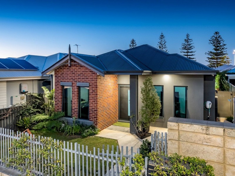 67 Cosmia Grove, Jindalee WA 6036