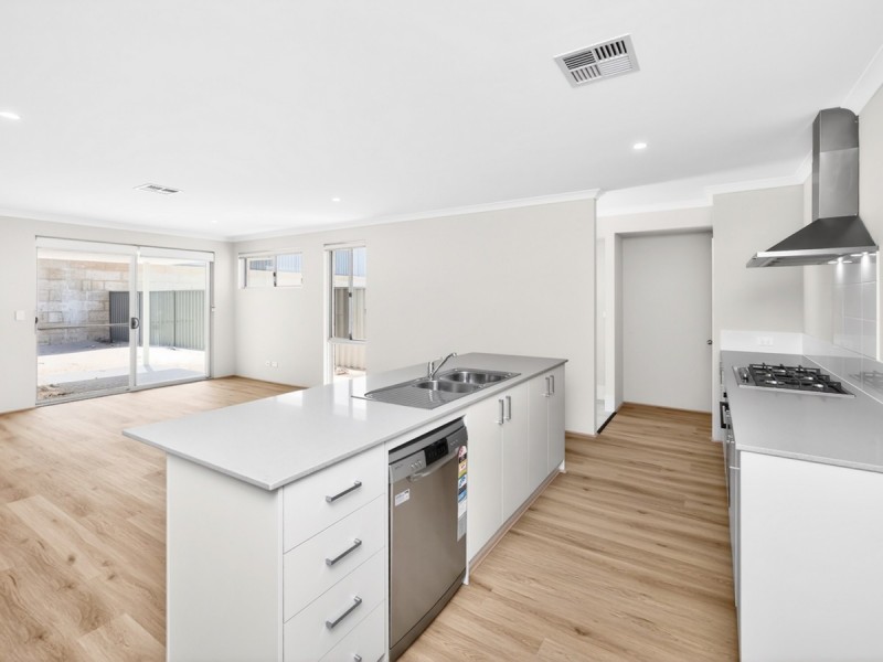 34 Robbins Grove, Eglinton WA 6034