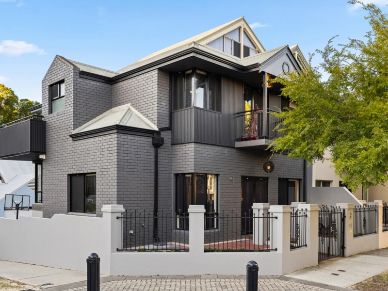 22 Constitution Street, East Perth WA 6004