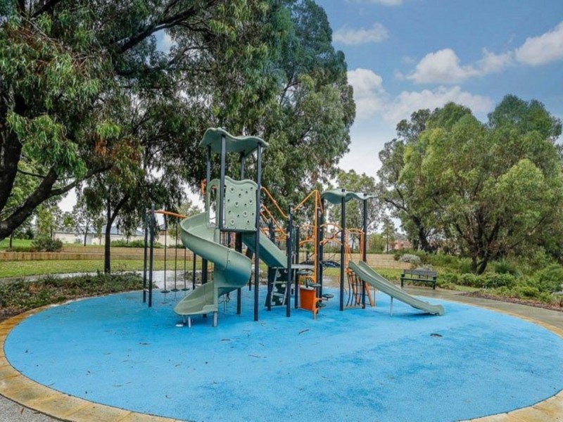 69 Doncaster Grange, Butler WA 6036