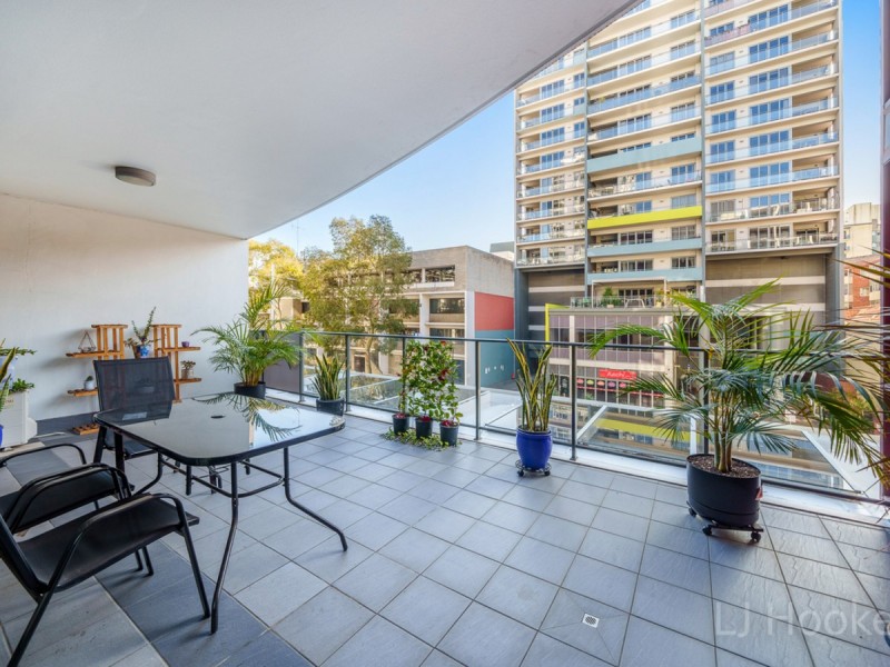17/143 Adelaide Terrace, East Perth WA 6004
