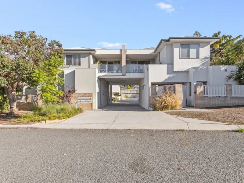 6/1 Chipala Court, Edgewater WA 6027
