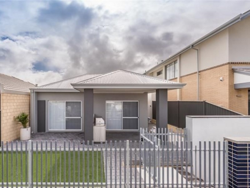 9 Faba Lane, Jindalee WA 6036
