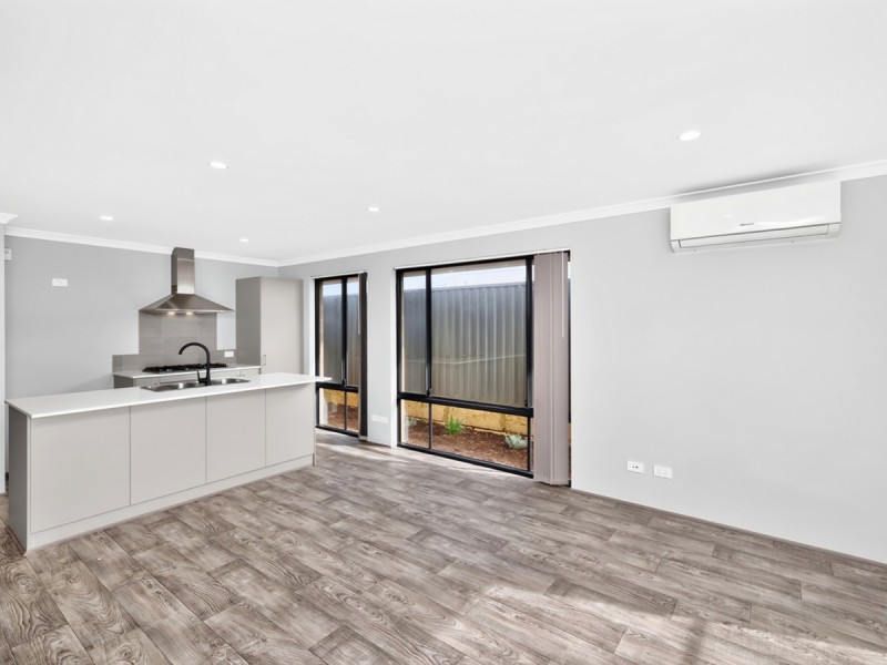 25A Peregrine Road, Eglinton WA 6034
