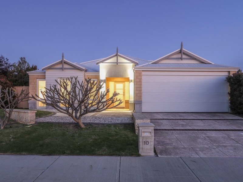 10 Landbeach Boulevard, Butler WA 6036