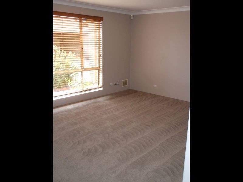 2/5 Camden Street, Dianella WA 6059