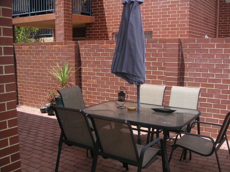 8/55 Wellington Street, East Perth WA 6004