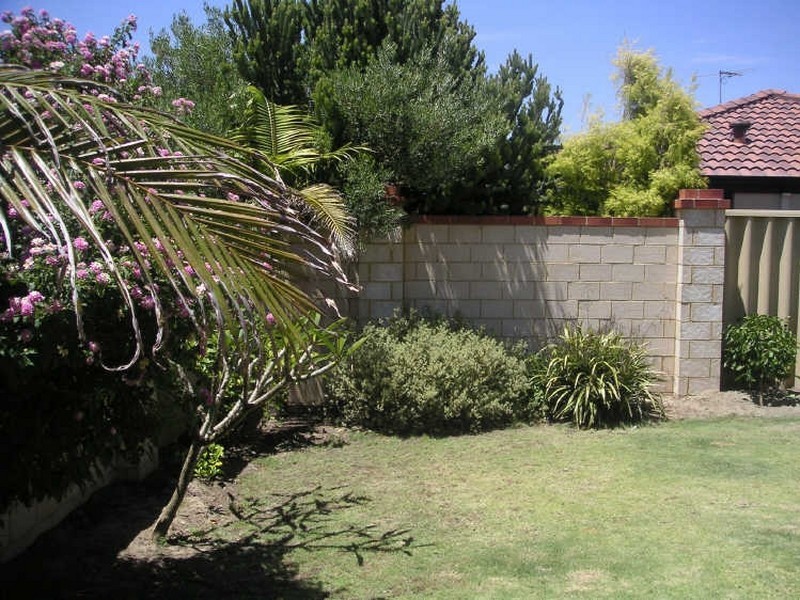2 Graham Place, Redcliffe WA 6104