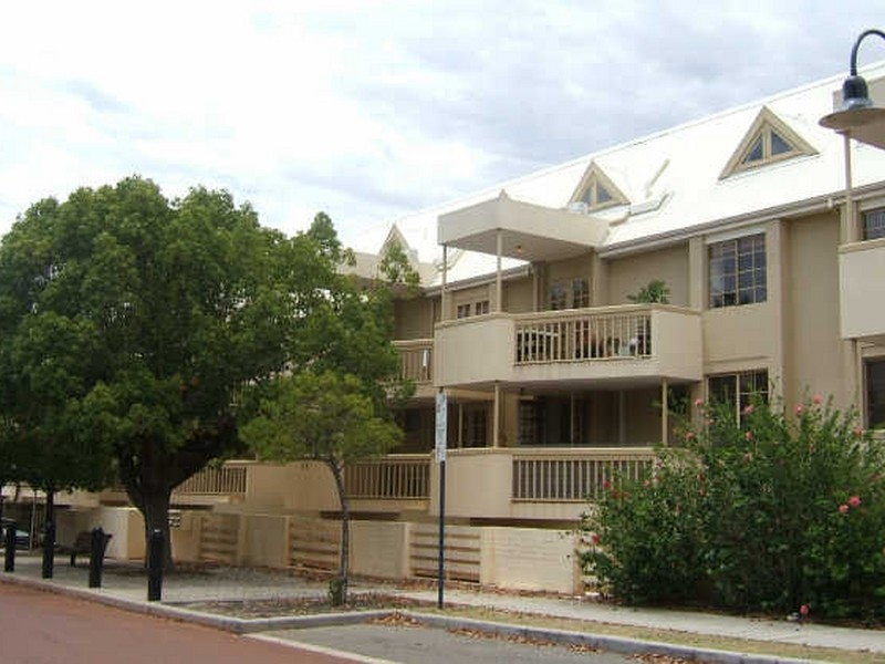 40/22 Nile Street, East Perth WA 6004